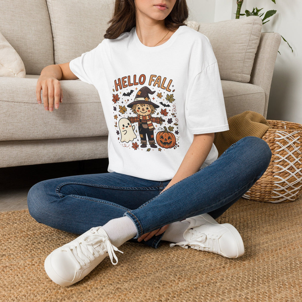 Hello Fall scarecrow tee in White